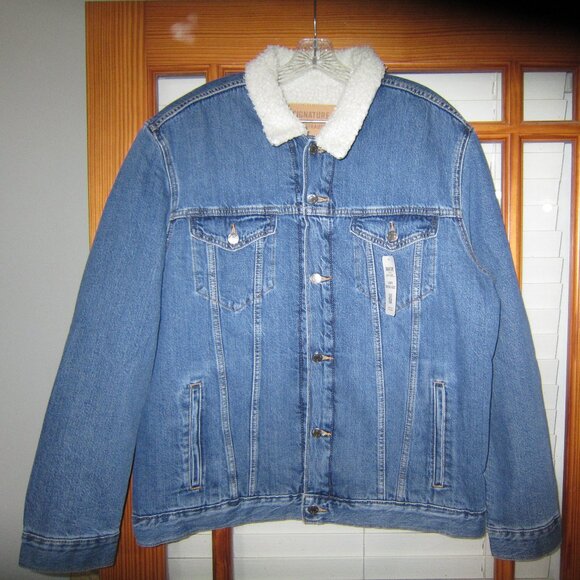 Signature Levi's Sherpa Lined Trucker Jean Jacket Men's Large NEW - Picture 1 of 4